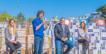 Entregaron kits de apicultura y cocina a emprendedores