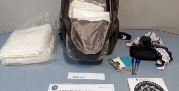 Detuvieron a un hombre que intentó traficar cocaína líquida en toallas