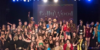 Muchas famosos en el estreno de prensa de BOLLYWOOD