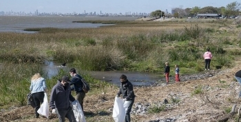 SAN ISIDRO: TRAS SIETE MESES, VOLUNTARIOS VOLVIERON A LIMPIAR LA COSTA DEL RÍO